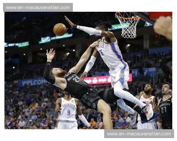 钢铁与雷鸣的交响：底特律的坚韧如何碰撞俄城的风暴？